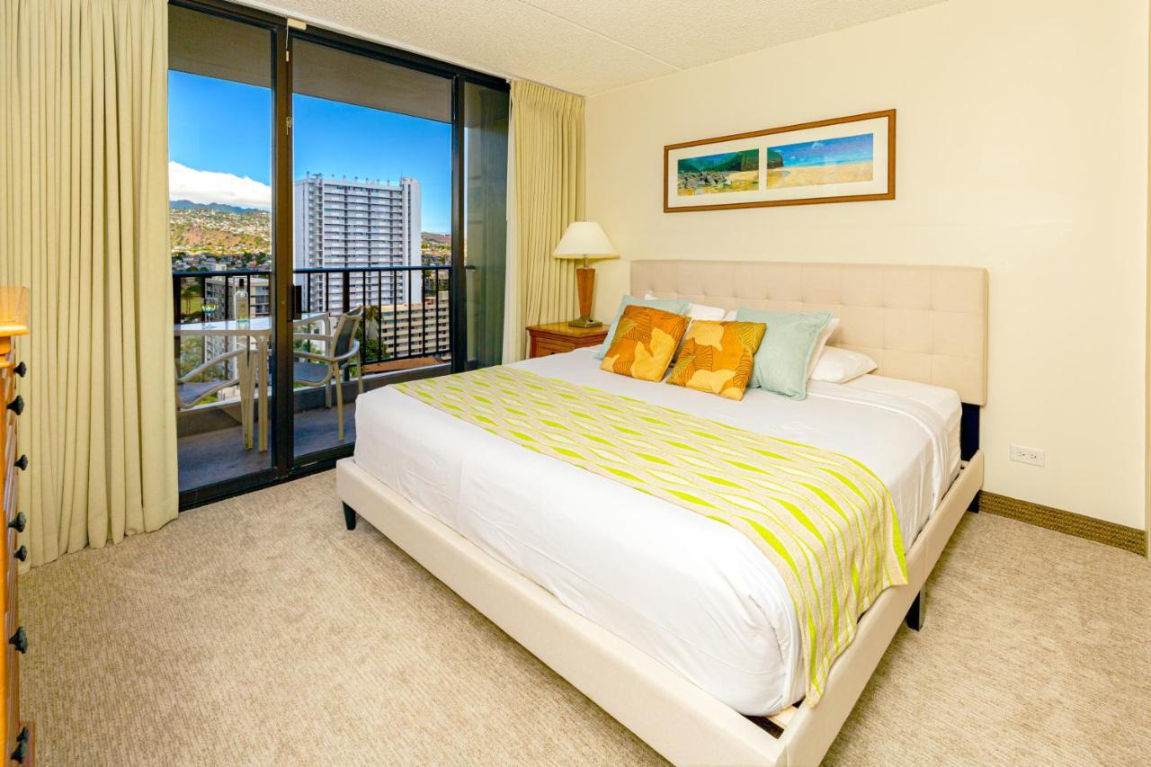Mountain Views & Steps To Beach - Free Parking! Honolulu Luaran gambar