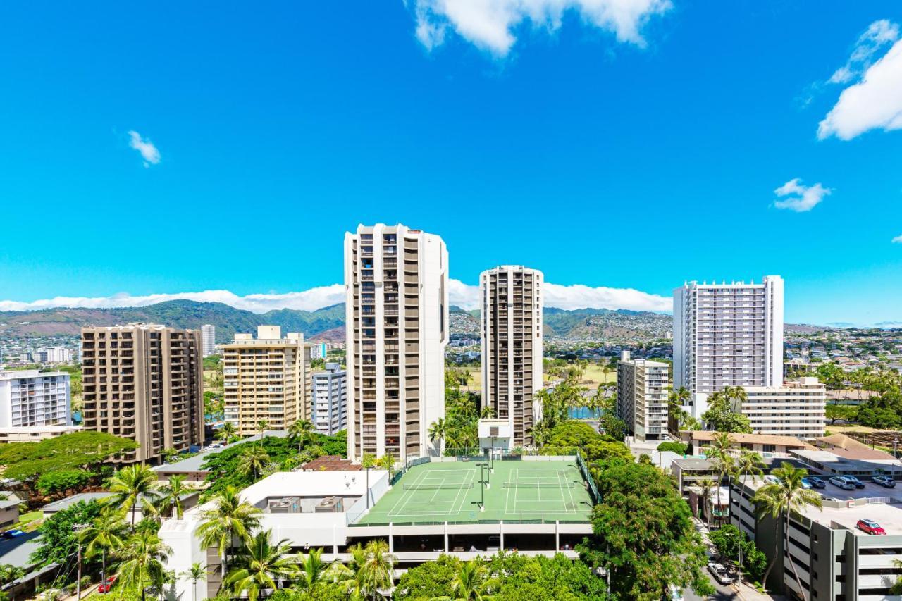 Mountain Views & Steps To Beach - Free Parking! Honolulu Luaran gambar