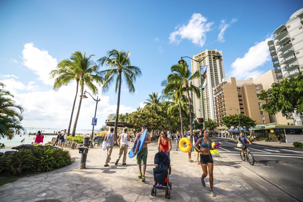Mountain Views & Steps To Beach - Free Parking! Honolulu Luaran gambar