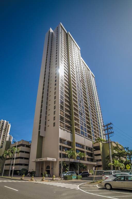 Mountain Views & Steps To Beach - Free Parking! Honolulu Luaran gambar